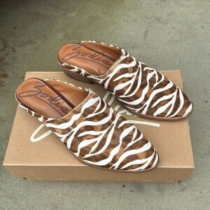 ZODIAC ZEBRA COW HAIR PRINT MULES BROWN WHITE SIZE 6 NIB